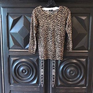 Three quarter sleeve sweater